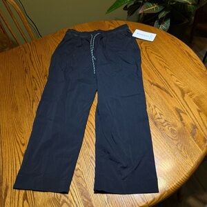 Athleta Trekkie Straight Crop Size 8 NWT